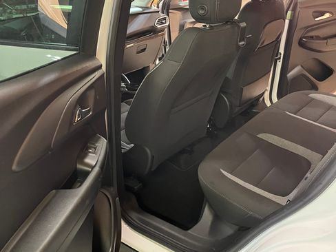 Used 2022 Chevrolet TrailBlazer LT w/ Convenience Package image 5