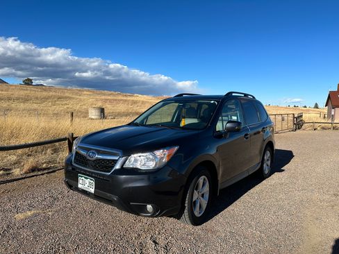 Used 2014 Subaru Forester 2.5i Touring AWD/4WD image 2