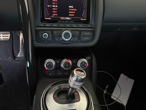 Used 2015 Audi R8 V10 image 9