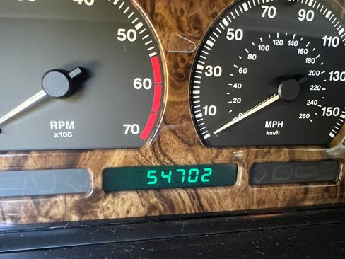 Used 1997 Jaguar XJ Vanden Plas image 4