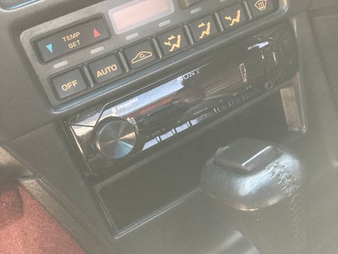 Used 1993 Chevrolet Corvette Coupe image 6