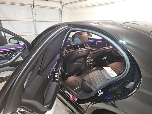 Used 2023 Mercedes-Benz S 580 S 580 4MATIC Sedan 4D image 10