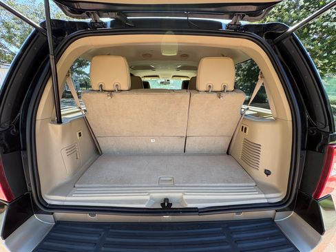 Used 2014 Ford Expedition XLT w/ Equipment Group 202A RWD image 15