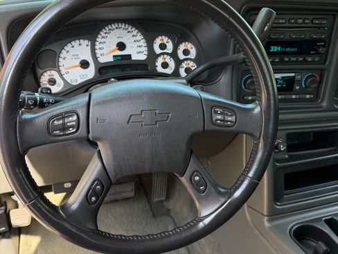 Used 2004 Chevrolet Silverado 1500 SS AWD/4WD image 6