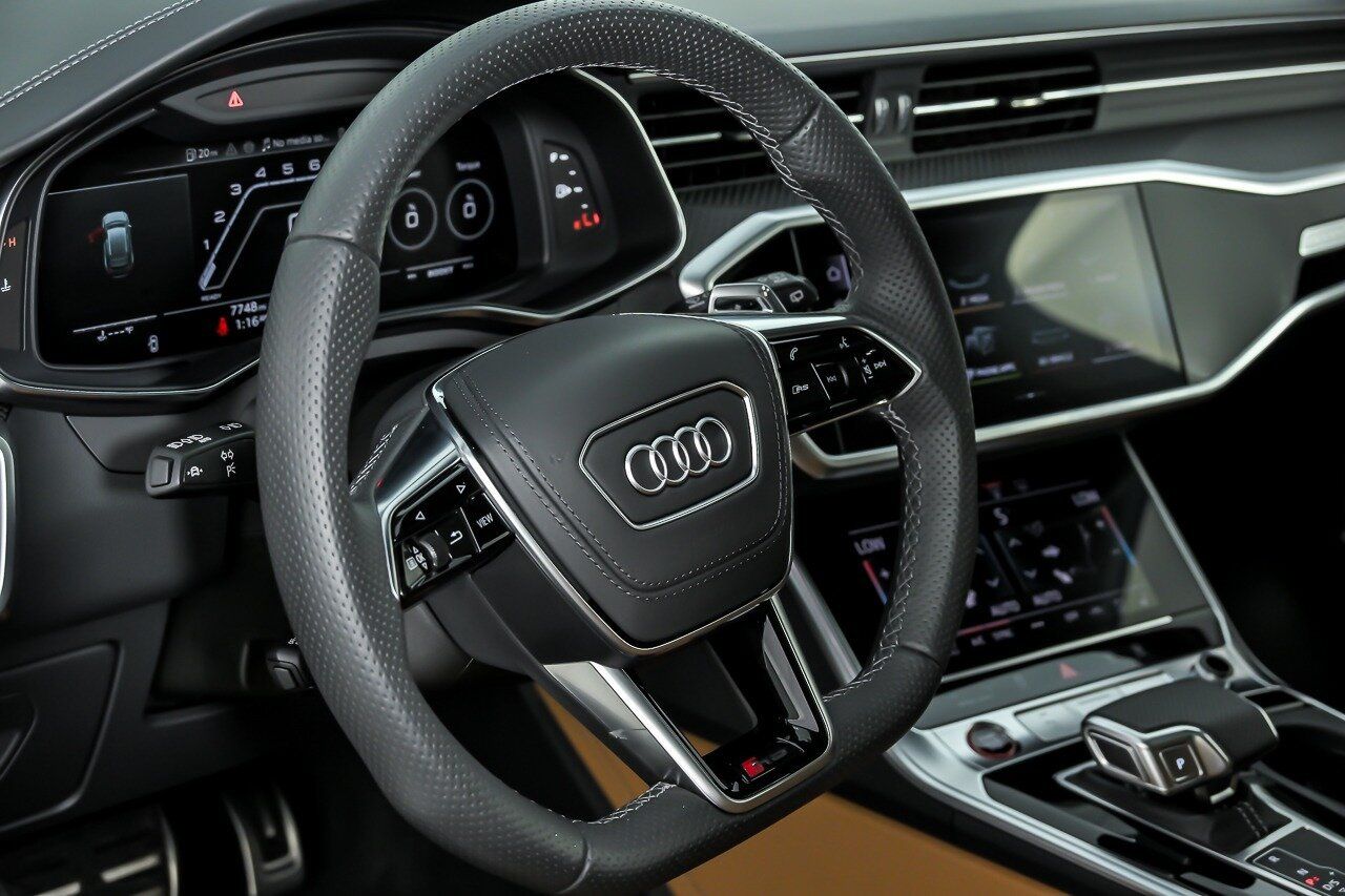 Used 2025 Audi RS 6 performance AWD/4WD image 14