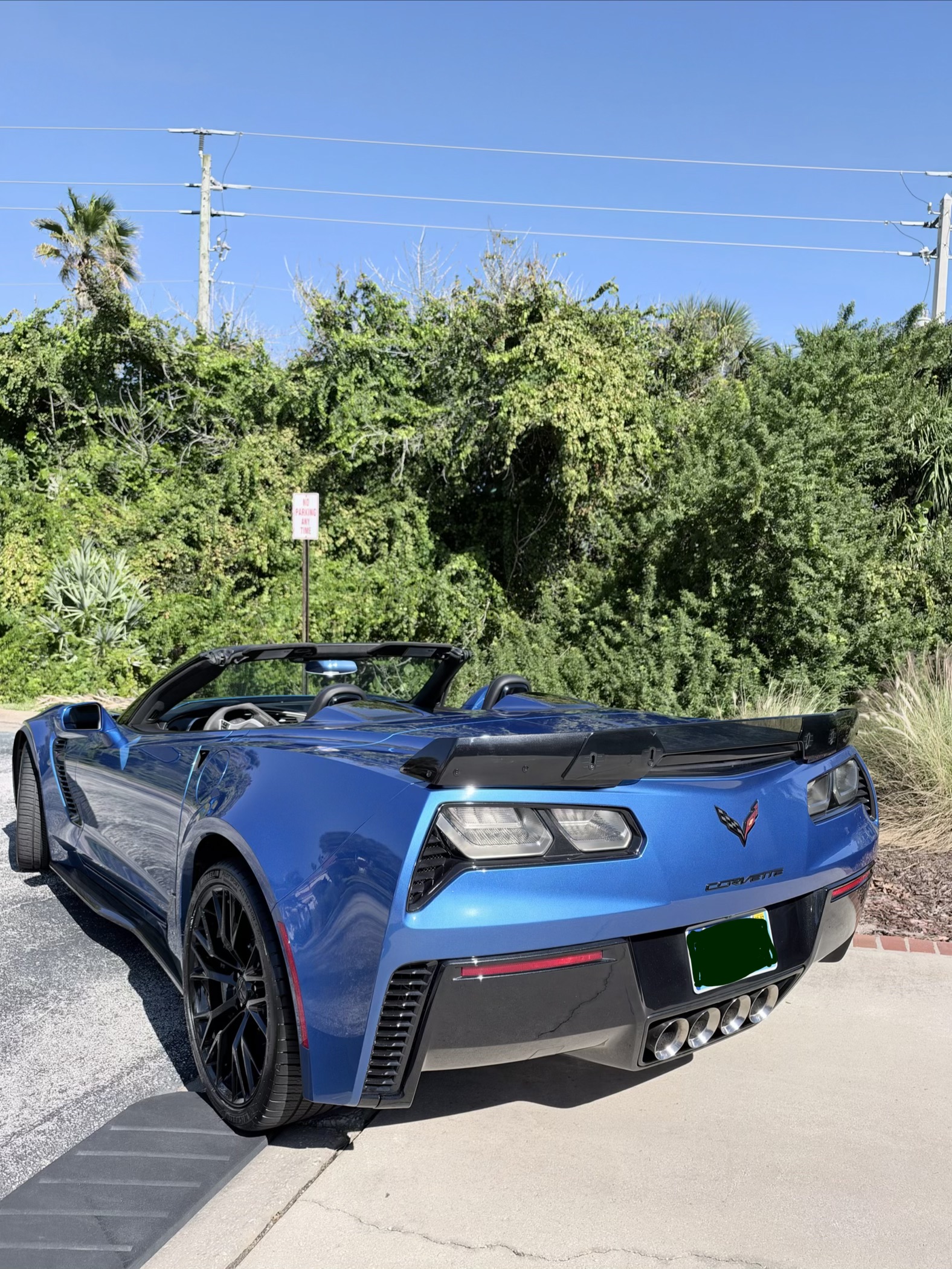 Used 2016 Chevrolet Corvette Z06 w/ 3LZ Preferred Equipment Group RWD image 8