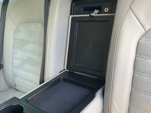 Used 2013 Volkswagen Passat TDI SEL Premium image 15