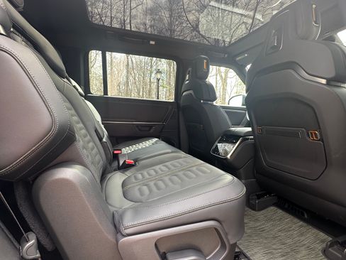 Used 2025 Rivian R1S Adventure image 18