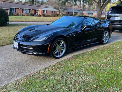 Used 2014 Chevrolet Corvette Stingray Coupe w/ 2LT Preferred Equipment Group image 11