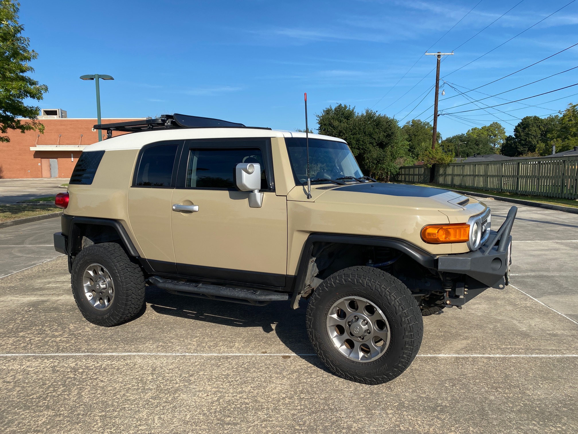 Used 2012 Toyota FJ Cruiser 4WD w/ Upgrade Pkg image 6