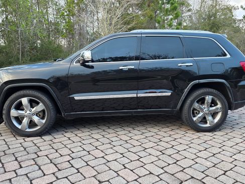 Used 2011 Jeep Grand Cherokee Limited w/ Luxury Group II image 1