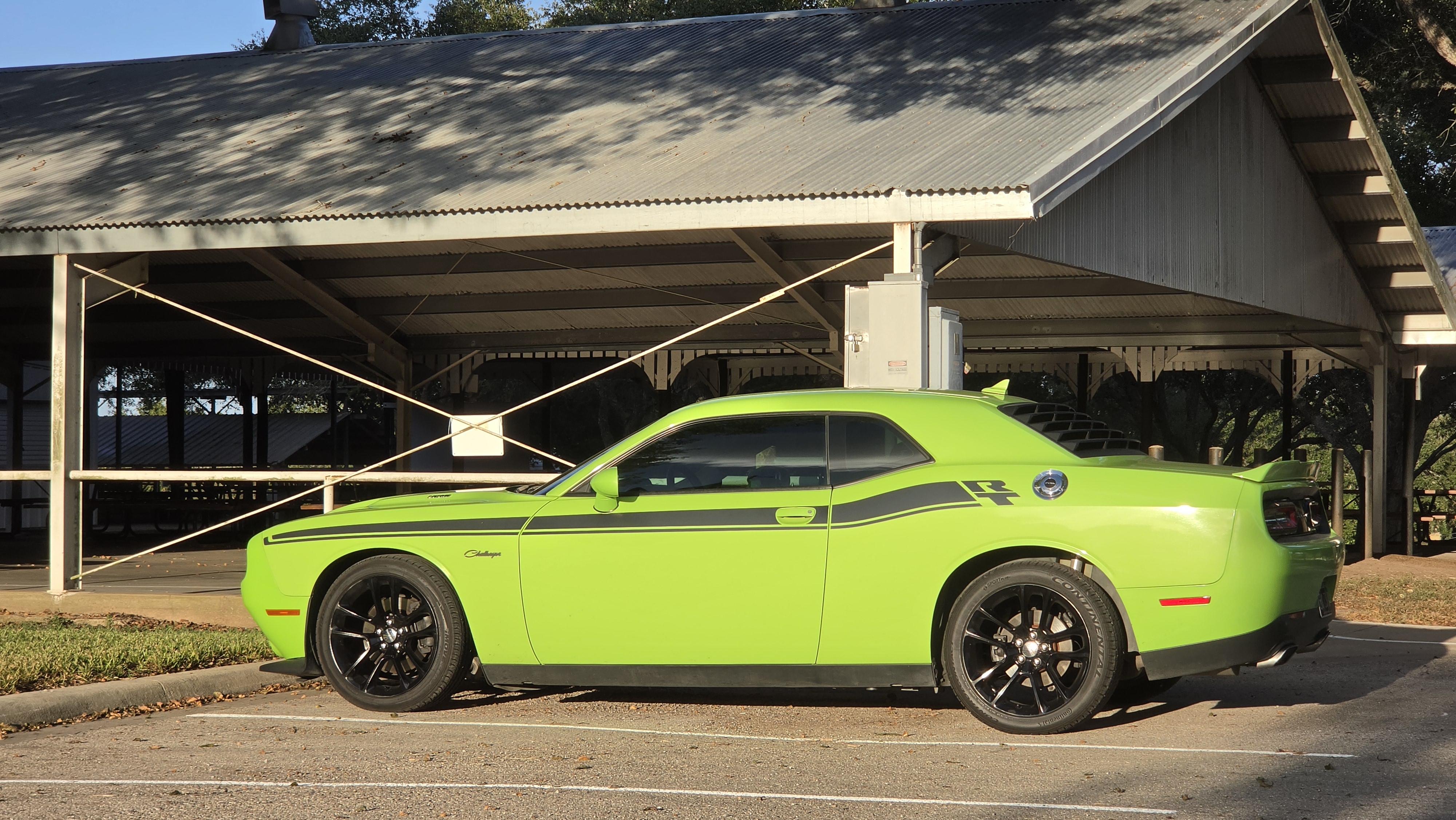Used 2015 Dodge Challenger R/T Plus RWD image 23