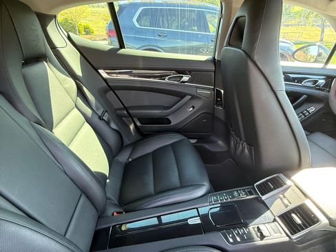 Used 2016 Porsche Panamera Edition image 21