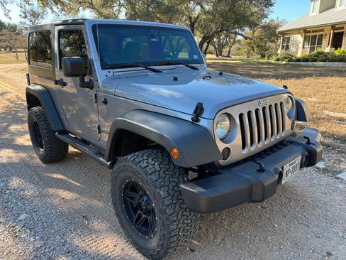 Used 2013 Jeep Wrangler Sport image 8