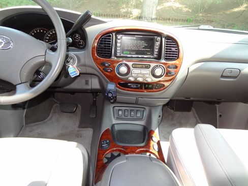 Used 2006 Toyota Sequoia Limited image 5