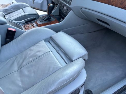 Used 2001 BMW 540i Sedan image 19