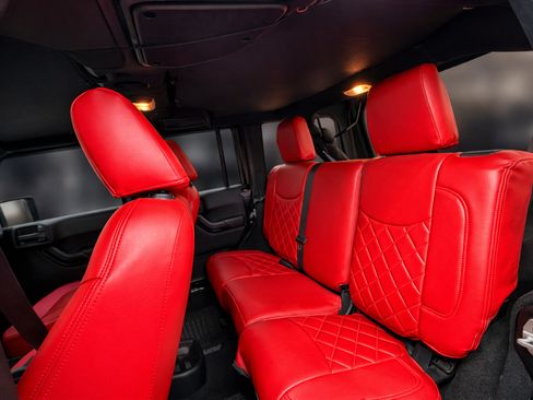 Used 2015 Jeep Wrangler Unlimited Sport w/ Max Tow Package image 10