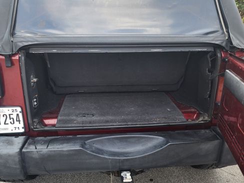 Used 2008 Jeep Wrangler X image 2