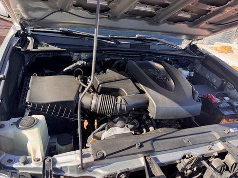 Used 2019 Toyota Tacoma TRD Sport image 22