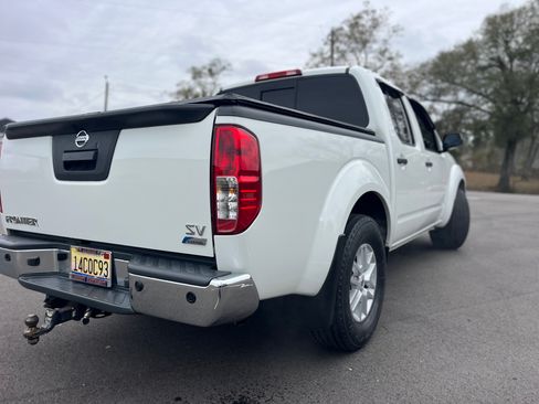 Used 2019 Nissan Frontier SV w/ Value Truck Package image 5