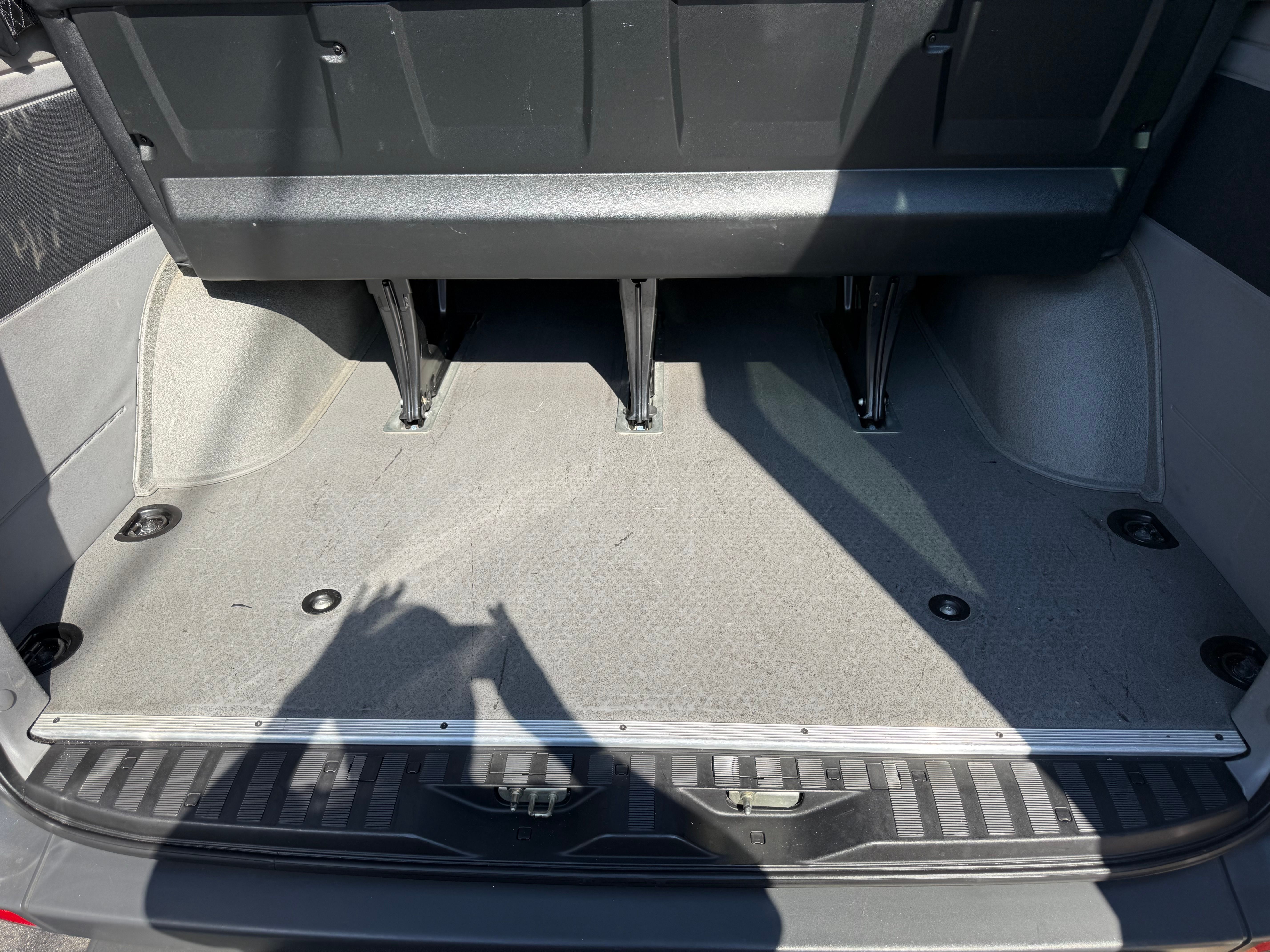 Used 2015 Mercedes-Benz Sprinter 2500 image 4