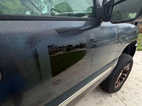 Used 2005 GMC Sierra 1500 SLE w/ Safe And Sound Package RWD image 8