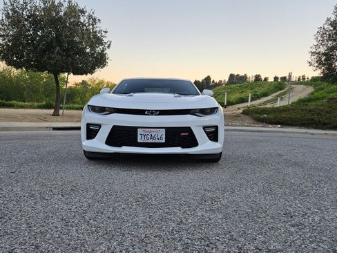 Used 2017 Chevrolet Camaro SS image 8