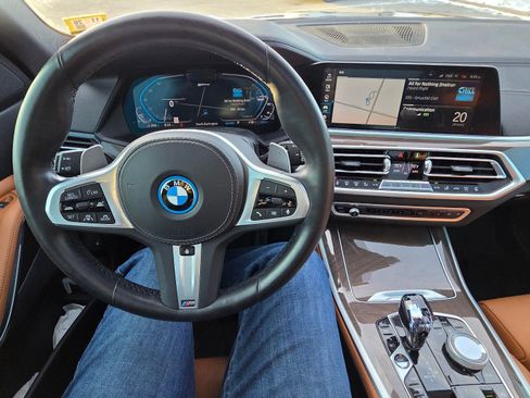 Used 2022 BMW X5 xDrive45e w/ M Sport Package image 14