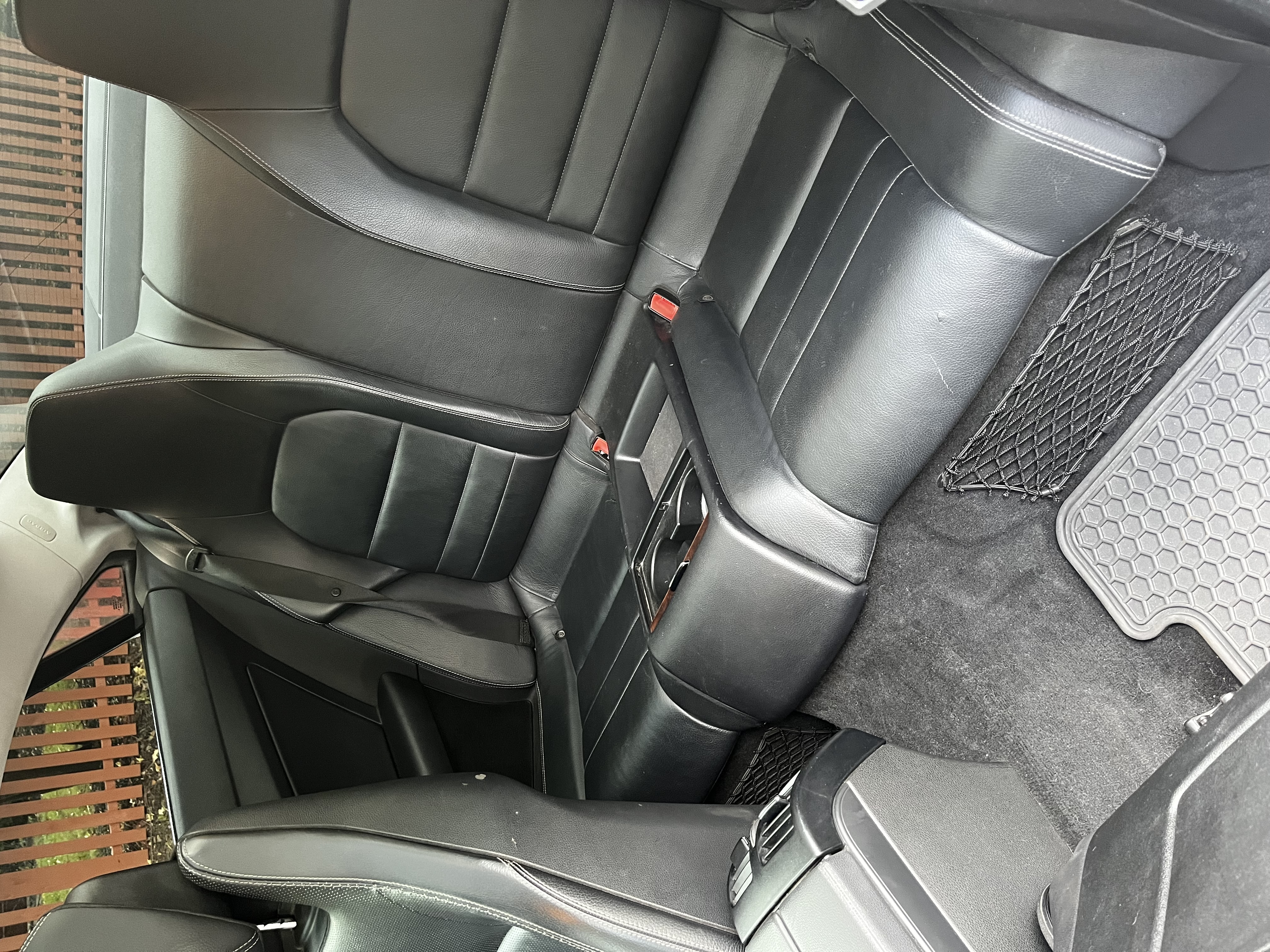 Used 2010 Mercedes-Benz E 550 Coupe image 10