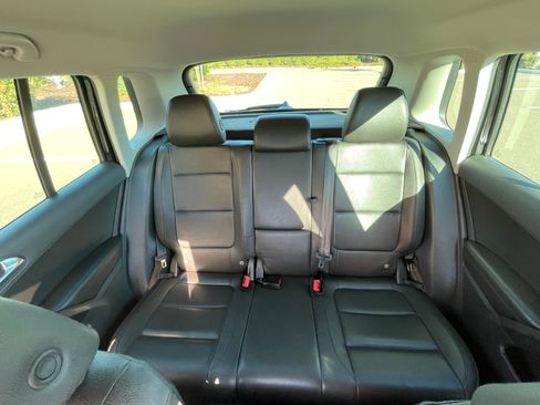 Used 2014 Volkswagen Tiguan SE image 14