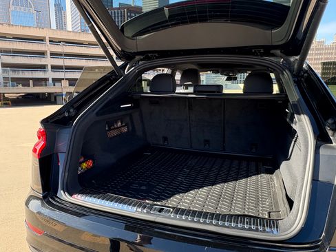 Used 2020 Audi Q8 Premium w/ Black Optic Package image 21