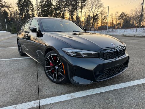 Used 2023 BMW M340i xDrive image 5