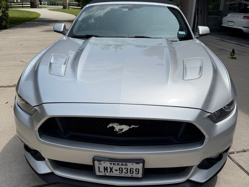Used 2017 Ford Mustang GT Premium RWD image 2