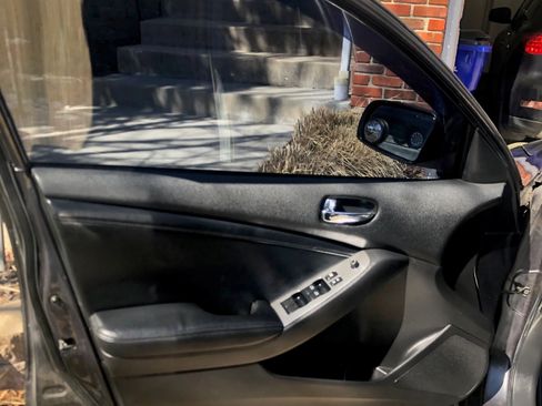 Used 2011 Nissan Altima 2.5 SL w/ 2.5SL Pkg image 10