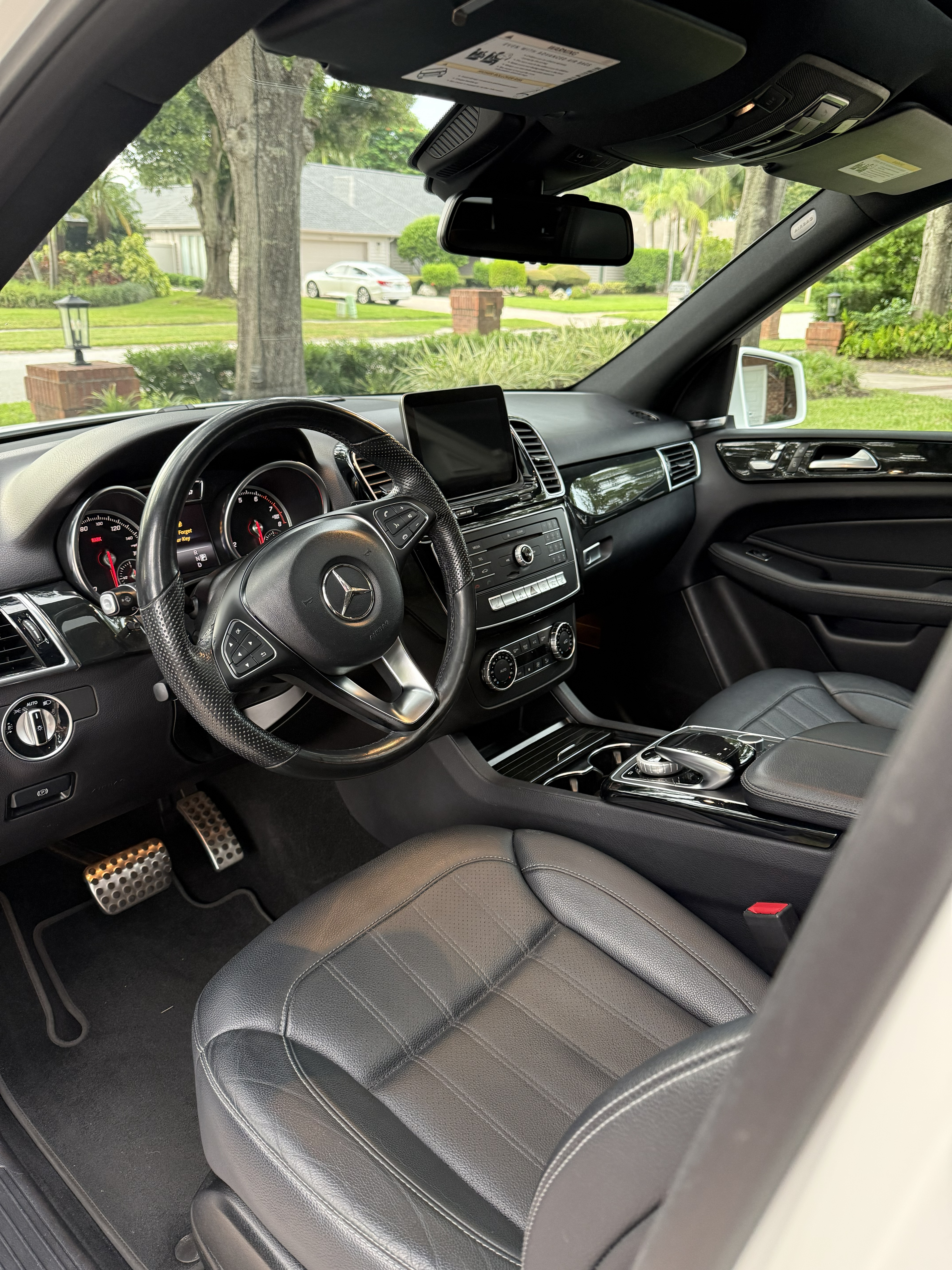 Used 2019 Mercedes-Benz GLE 400 4MATIC image 9