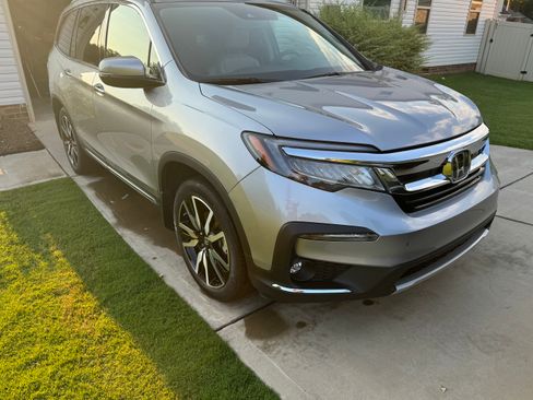 Used 2021 Honda Pilot Touring image 2