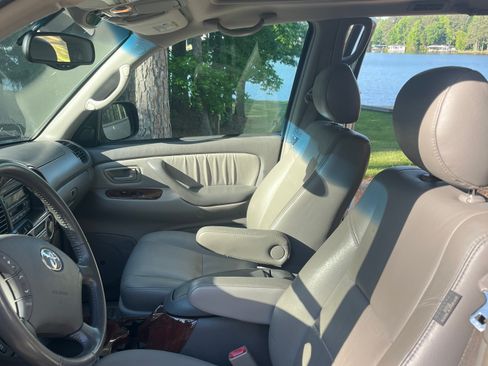 Used 2006 Toyota Sequoia Limited AWD/4WD image 8