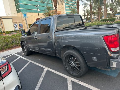 Used 2004 Nissan Titan SE RWD image 6