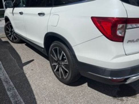 Used 2021 Honda Pilot Touring image 8