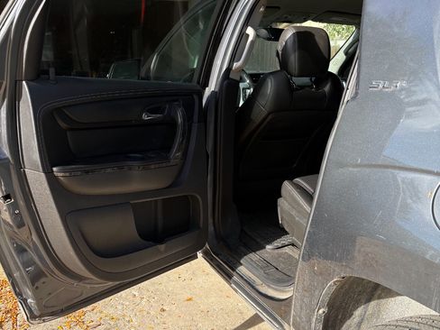 Used 2013 GMC Acadia SLT image 12