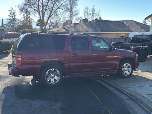 Used 2003 GMC Yukon XL Denali image 5