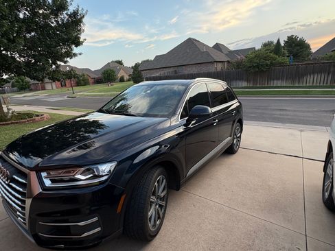 Used 2018 Audi Q7 3.0T Premium AWD/4WD image 2