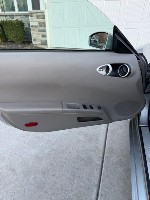 Used 2004 Nissan 350Z Touring RWD image 19