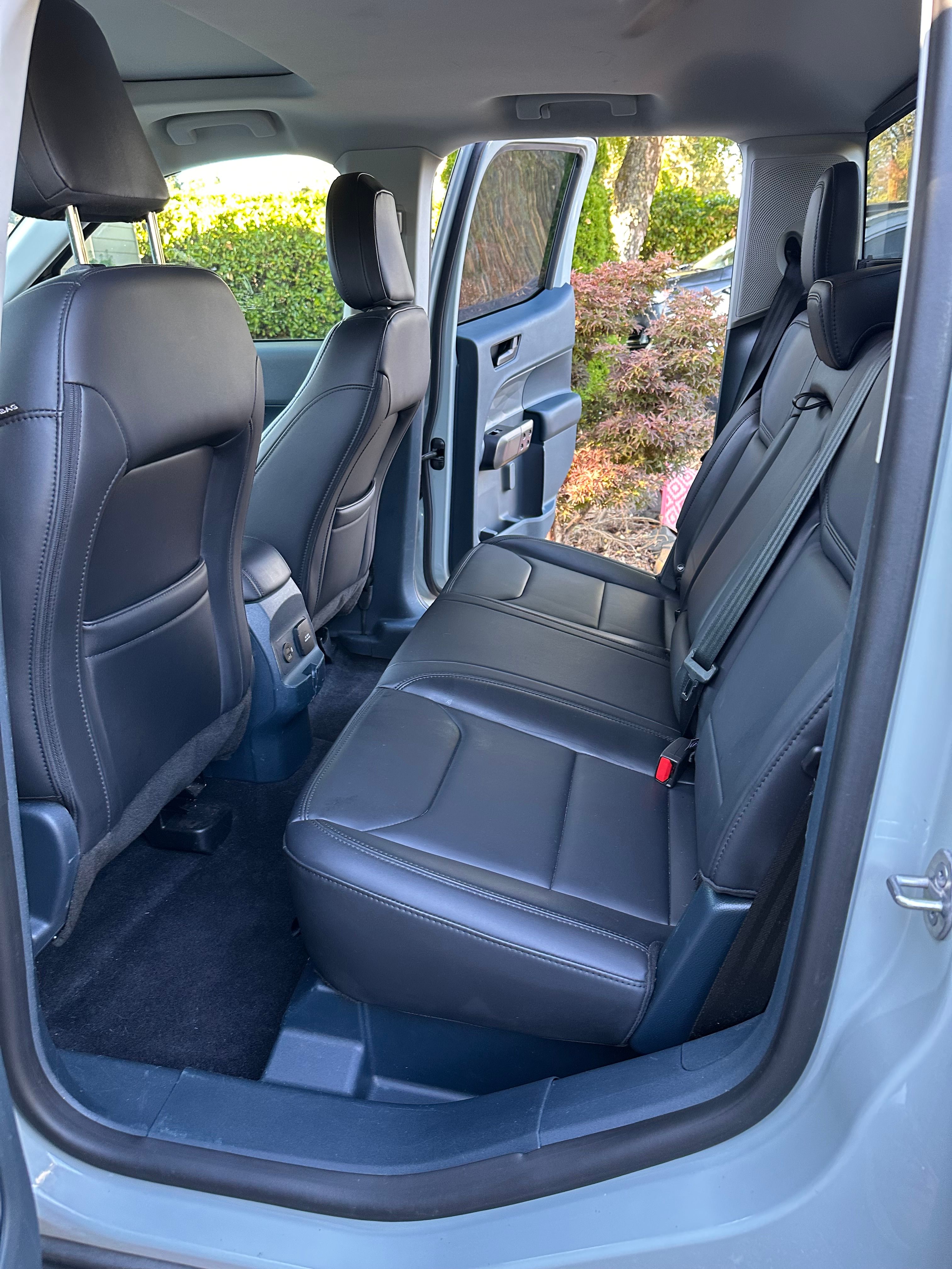 Used 2023 Ford Maverick Lariat w/ Lariat Luxury Package FWD image 12