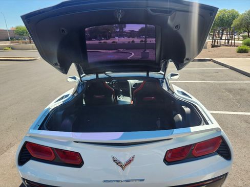 Used 2019 Chevrolet Corvette Stingray Coupe w/ 1LT RWD image 12