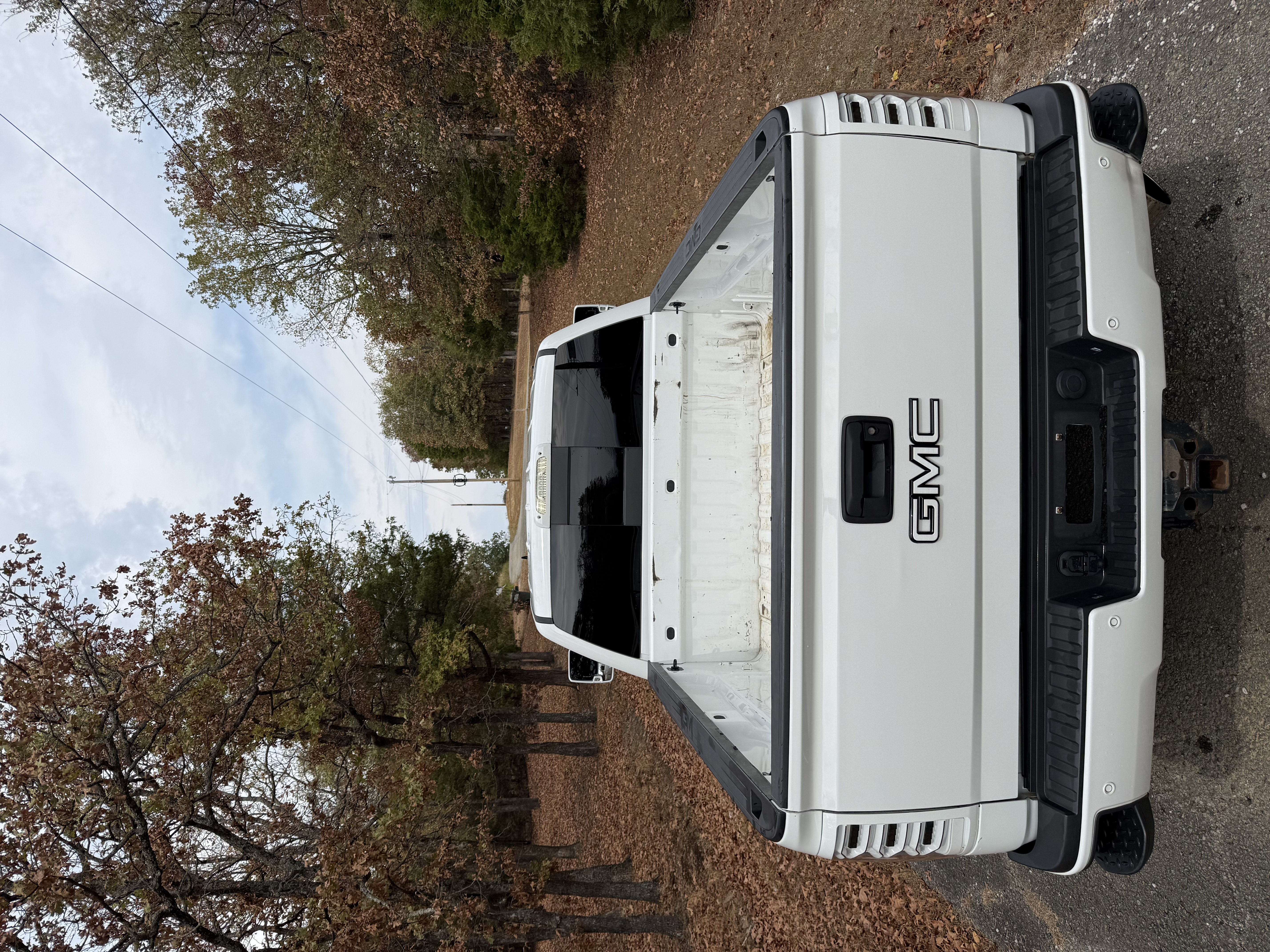 Used 2017 GMC Sierra 2500 Denali w/ Duramax Plus Package AWD/4WD image 6