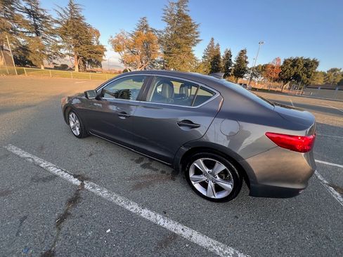 Used 2013 Acura ILX w/ Premium Package image 10