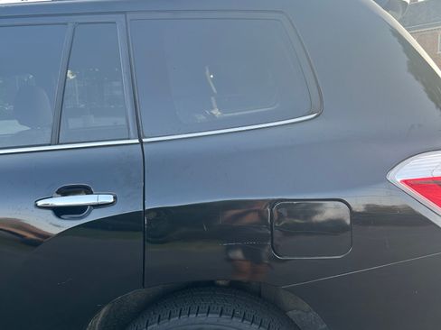 Used 2012 Toyota Highlander Limited w/ Tow Pkg AWD/4WD image 8