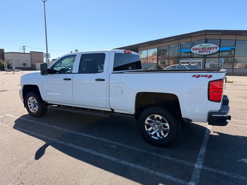 Used 2019 Chevrolet Silverado 2500 W/T w/ WT Convenience Package image 2