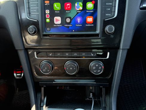 Used 2016 Volkswagen GTI S image 9